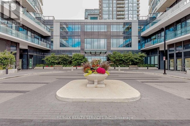Building Photo - 35 Watergarden Dr