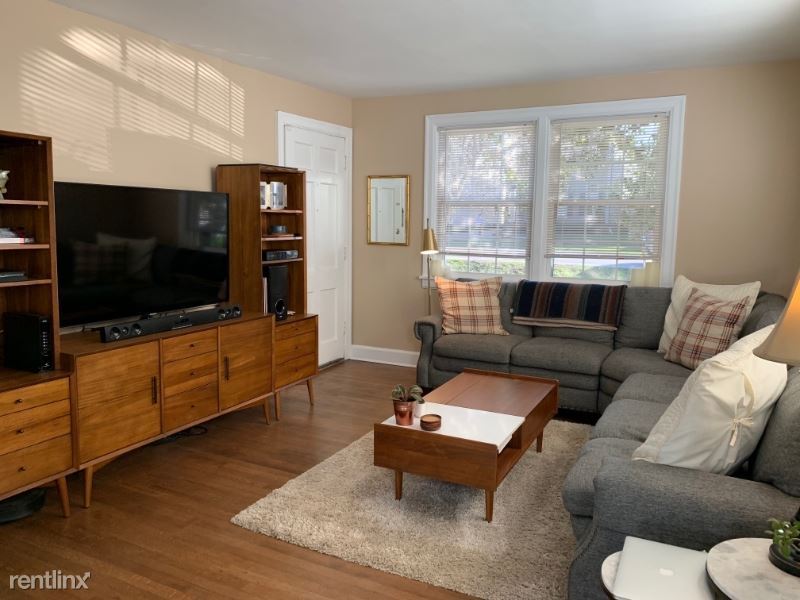 2 br, 1 bath House 1904 Warfield A Unit A House Rental in Nashville