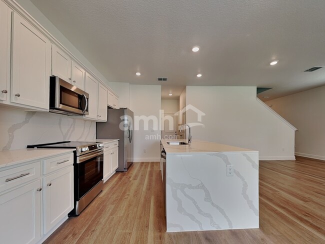 Building Photo - 6799 Atlantic Bch Ave
