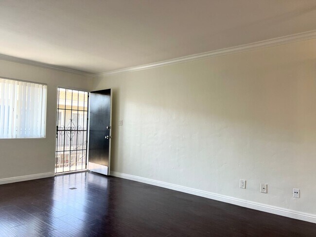 Foto del edificio - Bright 2 bed 1 bath in Pacific Beach