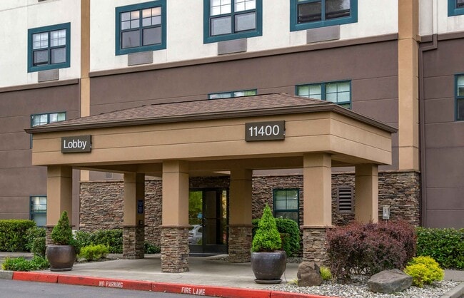 Building Photo - Furnished Studio-Seattle - Bellevue - Down...