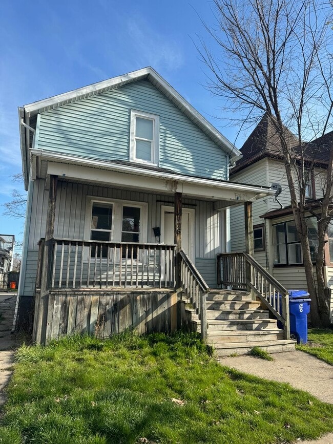 Building Photo - 1126 61st St