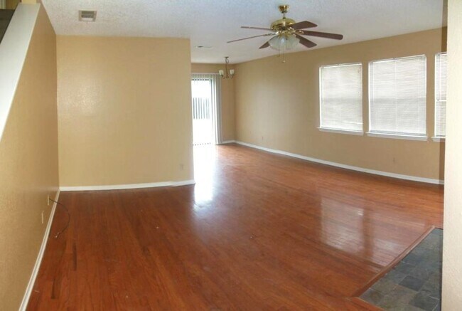 Building Photo - 3-Bedroom House for Rent in Killeen