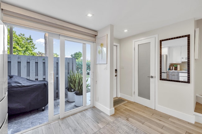 Building Photo - 1991 NE 15th Ave