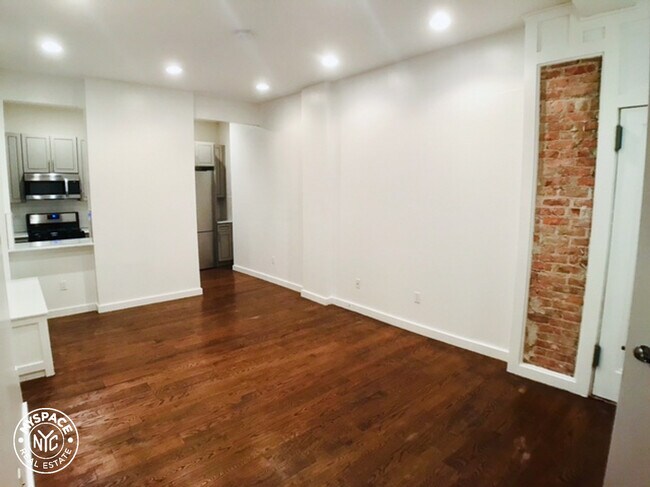 Building Photo - 410 Eastern Pkwy