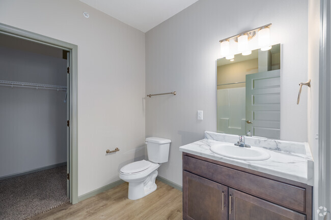 2BD 2BA - Bathroom 1 - Walker Heights