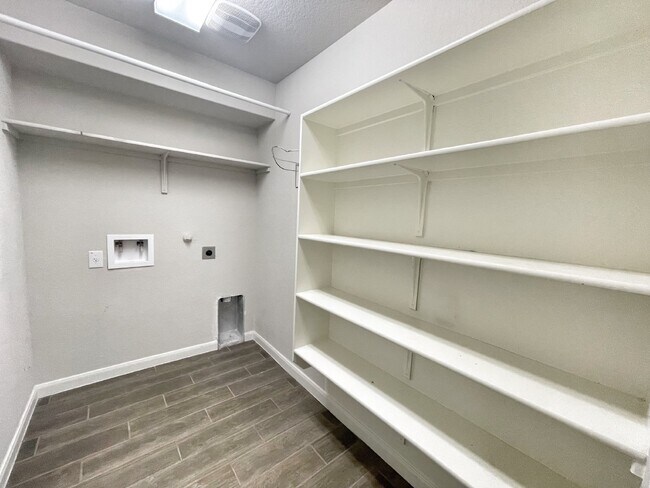 Foto del edificio - Charming single story 3-bedroom 2-bath hom...