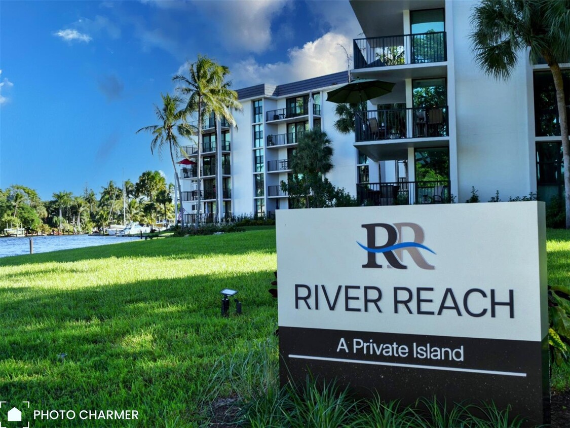 Foto principal - 1101 River Reach Dr