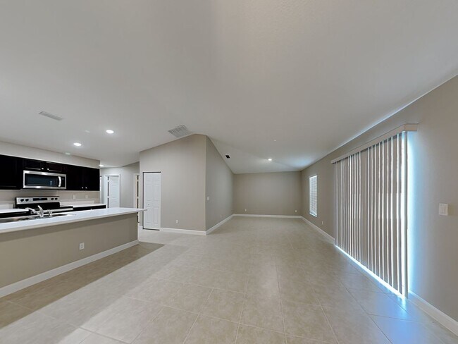 Foto del edificio - 518 Ganley St SW