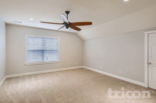 Building Photo - 1519 Peak Ct