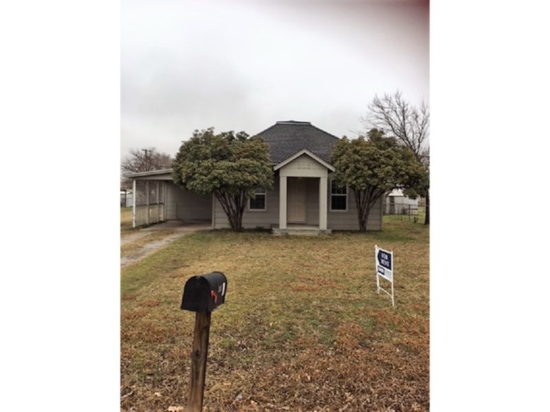 Primary Photo - 303 D Ave
