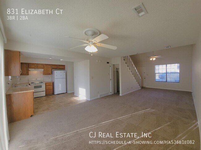 Foto del edificio - 831 Elizabeth Ct