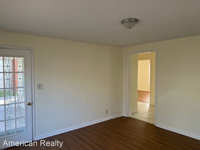 Building Photo - 3 br, 1 bath House - 924 Barker Street