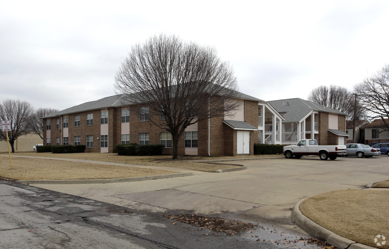 Building Photo - Torrey Place Apartments