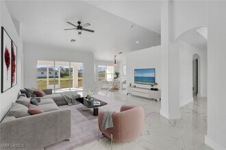 Building Photo - 1402 Fred Ave S