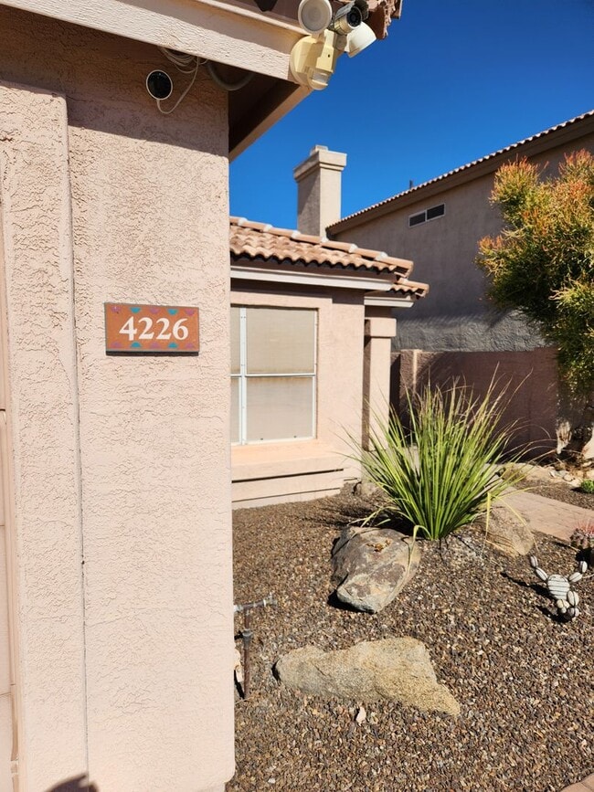 Building Photo - Beautiful 2 bedroom 2 bath in Phoenix AZ!