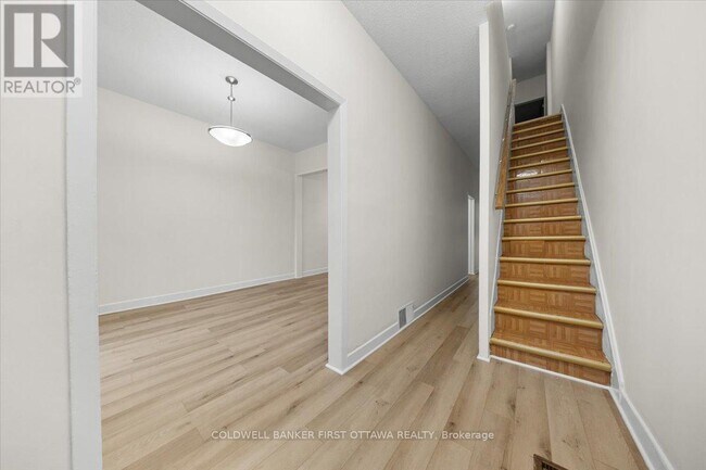 Photo du bâtiment - 281 Cambridge St N