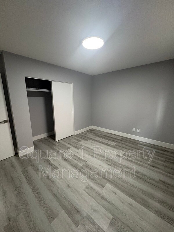 Photo du bâtiment - 9813-9104 104 Street NW