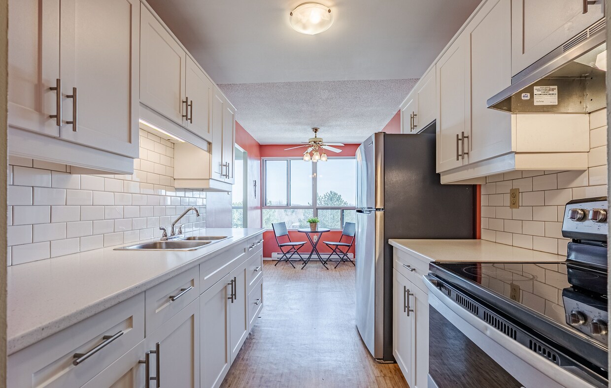 Primary Photo - 600 Grenfell Dr