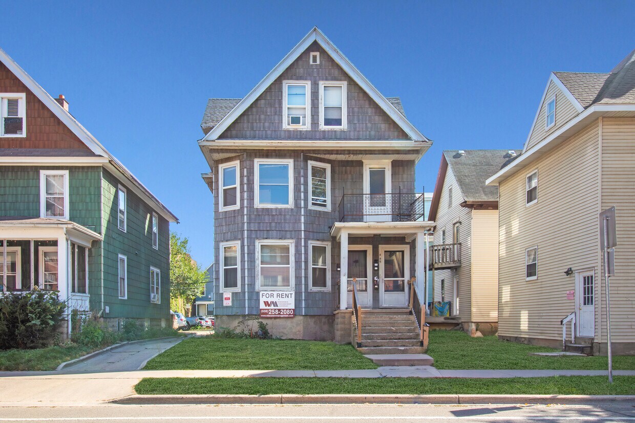 Primary Photo - 445 W Dayton St