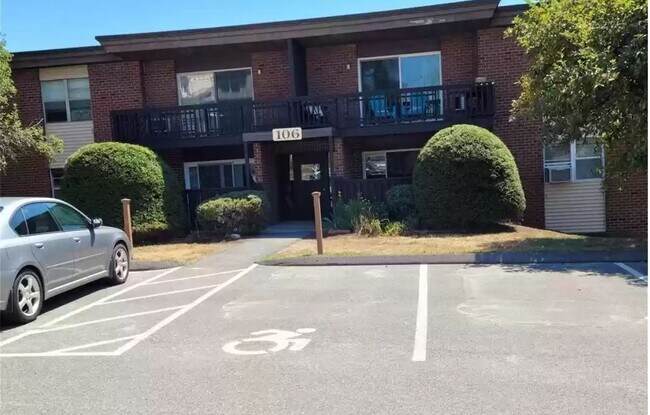 Foto del edificio - 106 Balance Rock Rd