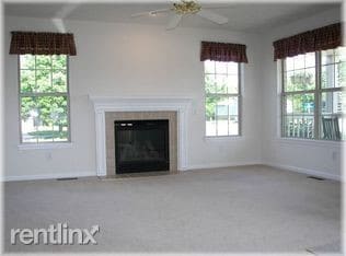 Building Photo - 5 br, 3.5 bath House - 4010 Pheasant Run