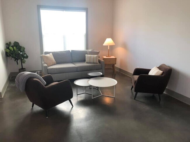 Foto del edificio - 1723B Nubell St