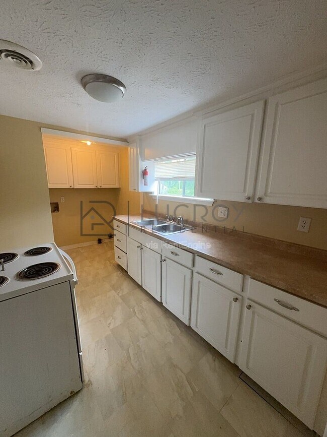 Foto del edificio - 346 Mason Blvd