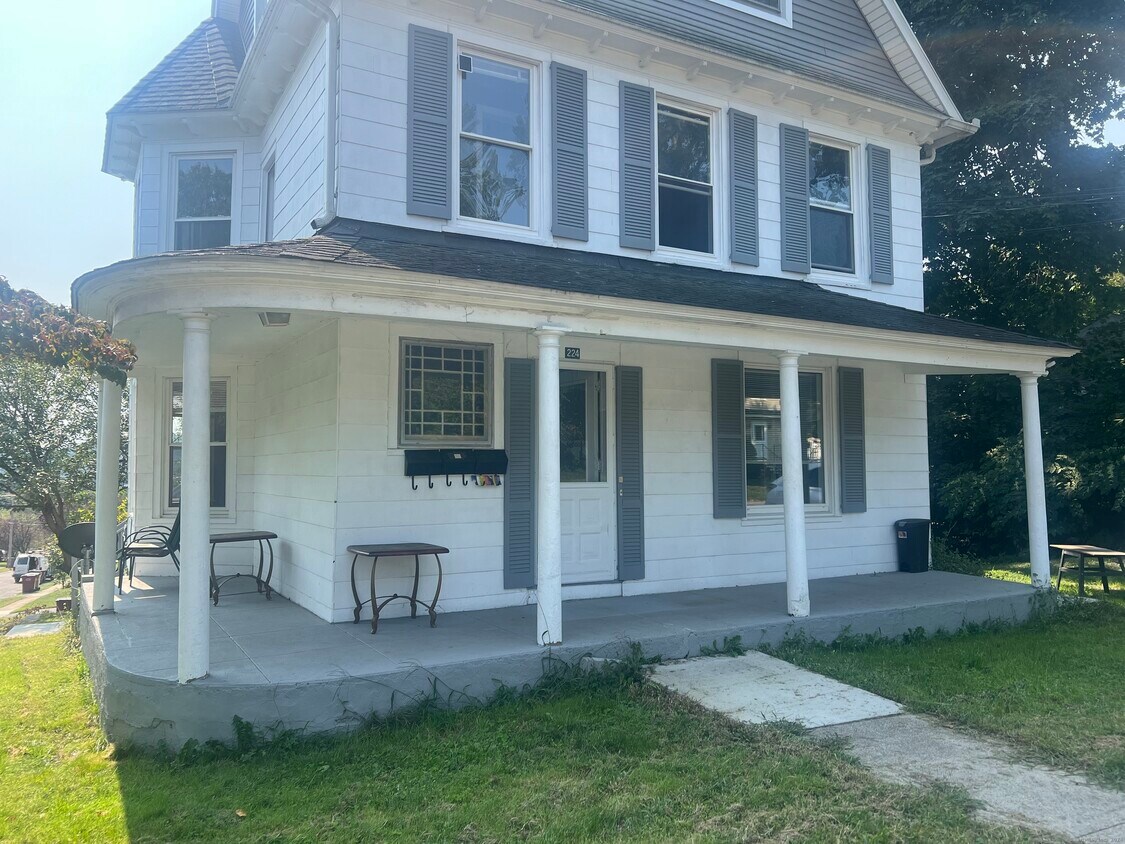 Primary Photo - 224 Millville Ave