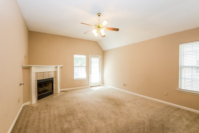 Building Photo - 8408 Cross Point Dr