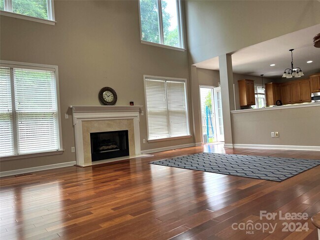 Foto del edificio - 13818 Ballantyne Meadows Dr