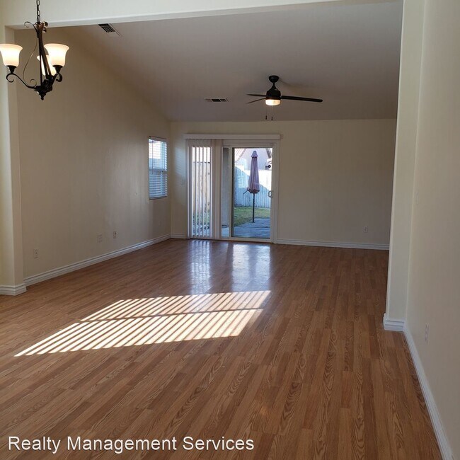Foto del edificio - 3 br, 2 bath House - 6628 Baykirk St.