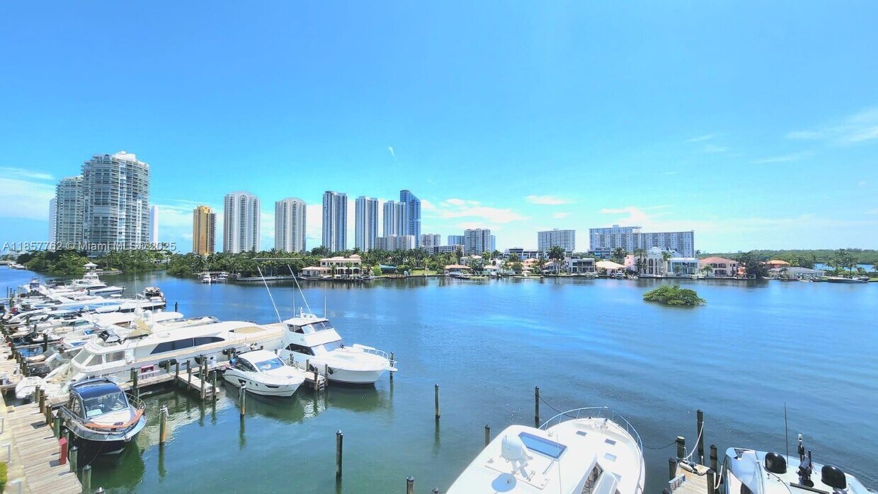Primary Photo - 400 Sunny Isles Blvd