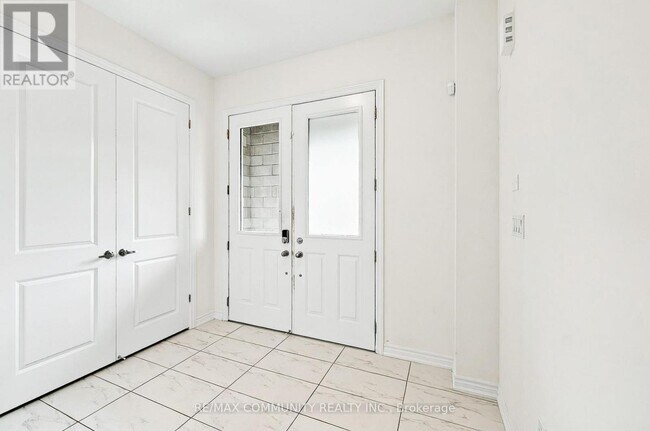 Building Photo - 17 Coulterville Dr