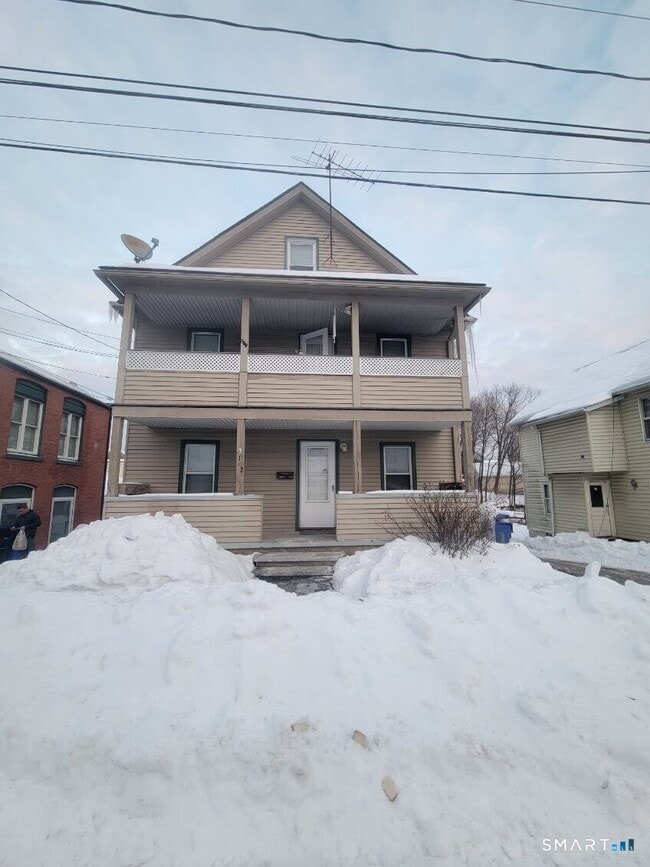 Building Photo - 102 Brook St