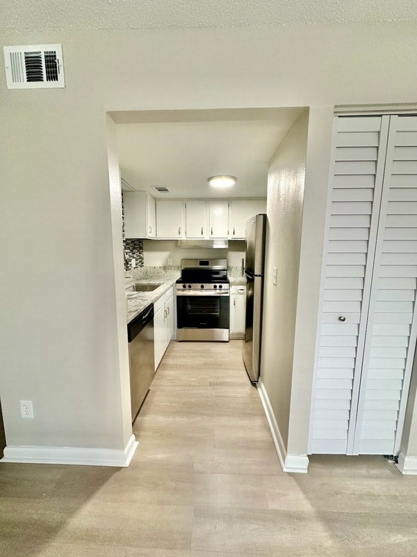 Foto del edificio - 308 Miracle Strip Pkwy SW