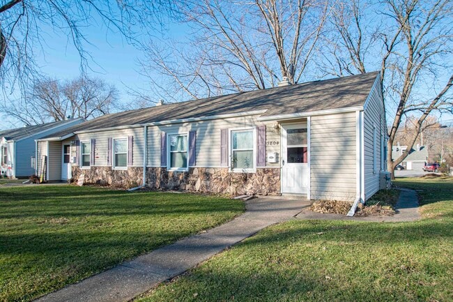 Building Photo - 3804 Johnson Ave