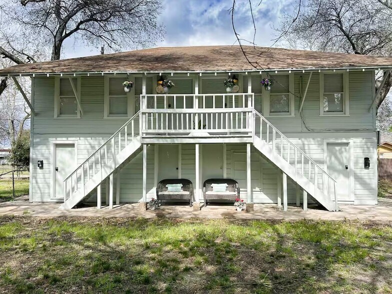 Foto principal - 1228 2nd Ave S