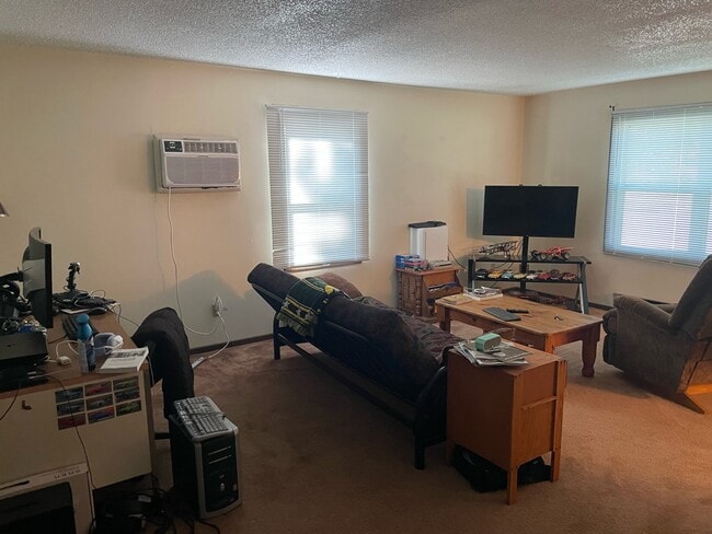 Building Photo - 2326 Golf Rd