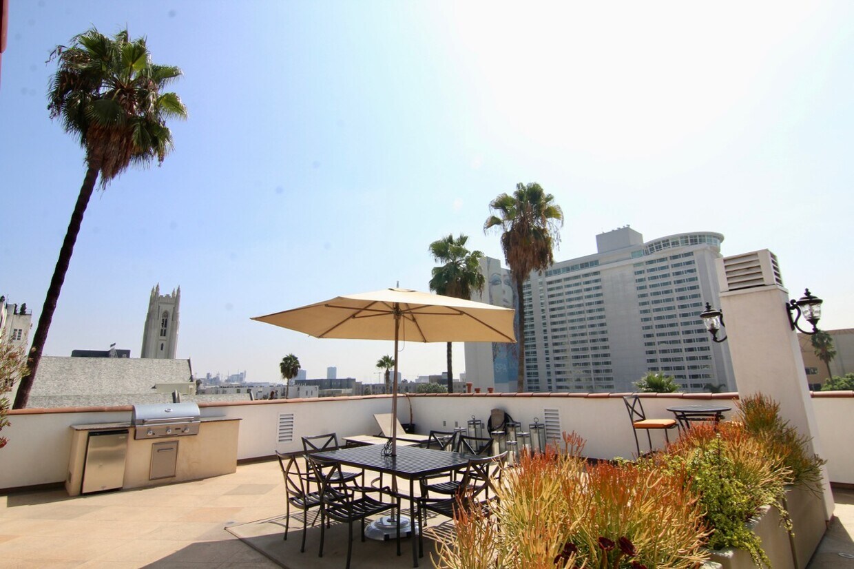 6864 Bonita Ter Unit 305, Los Angeles, CA 90068 Apartments in Los