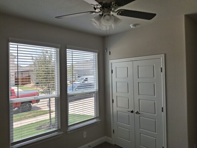 Dormitorio 2 - 2309 Kendolph Dr