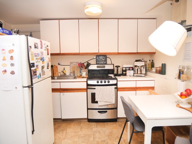 Photo - 28 Browne St (Brookline, MA) Townhome