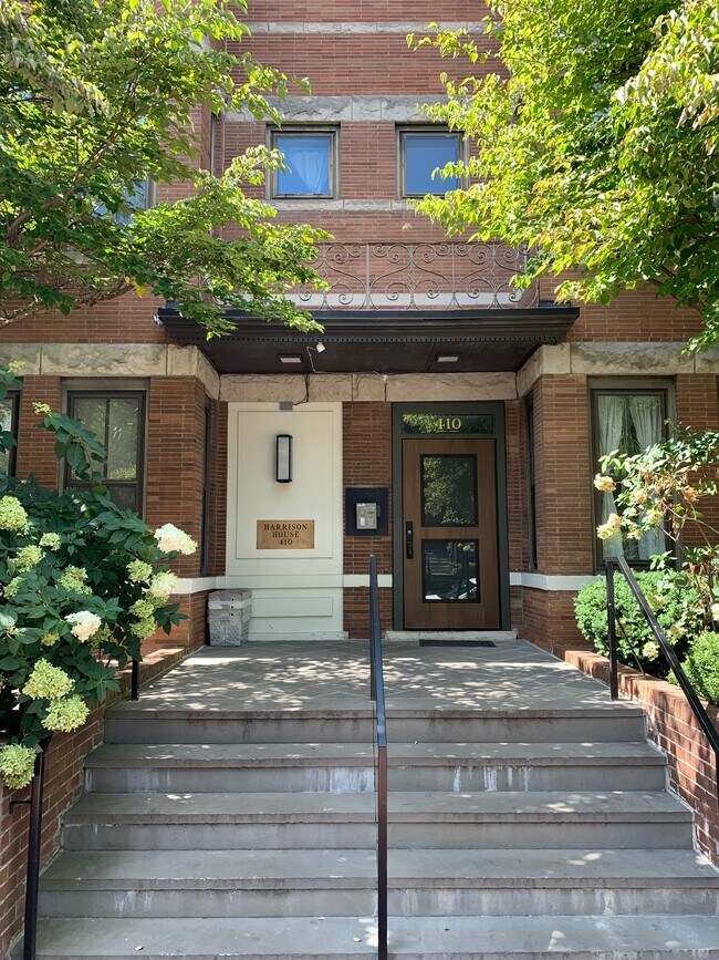 Foto del edificio - 410 11th St NE