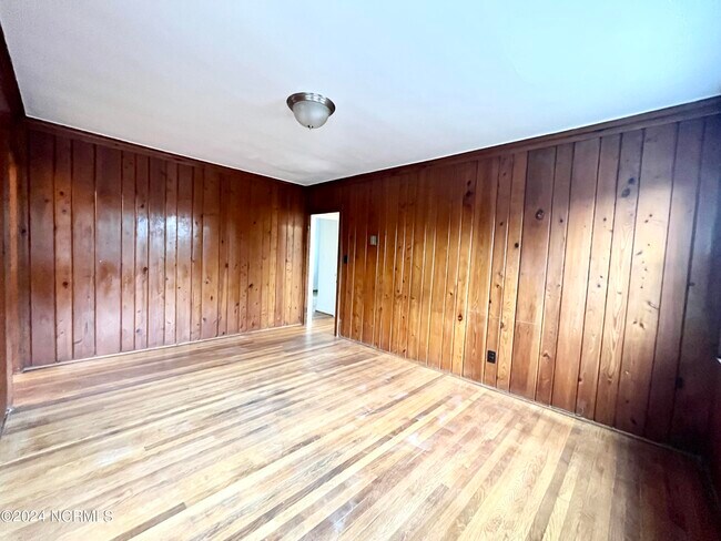 Foto del edificio - 1202 Carolina Ave
