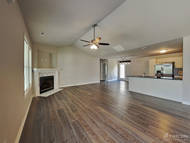 Foto del edificio - 221 Cornfield Ln
