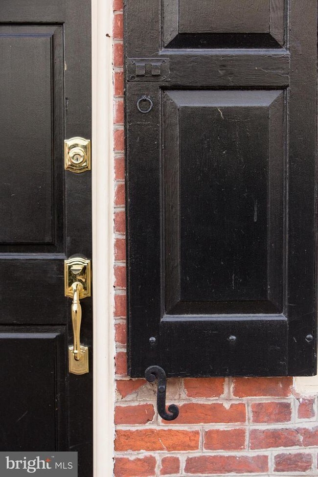 Foto del edificio - 734 S Front St