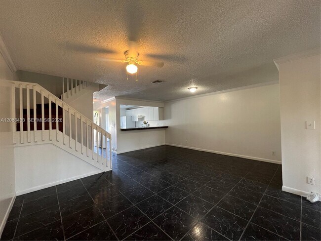 Building Photo - 781 Crystal Lake Dr