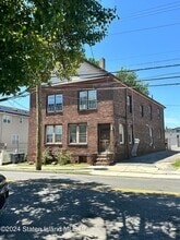 Building Photo - 222 Union Ave