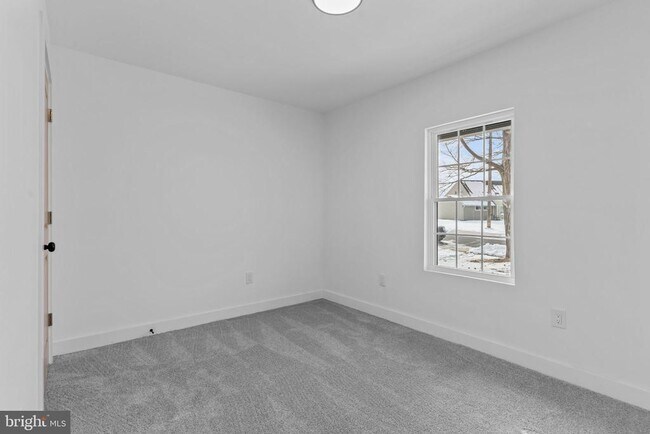 Building Photo - 139 Ivy Hill Rd