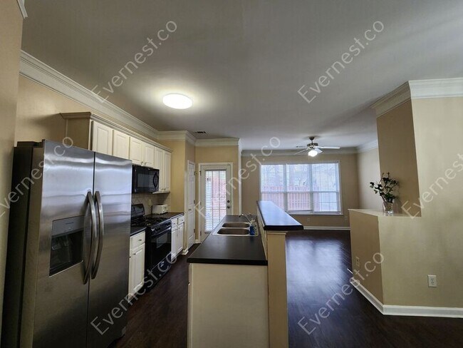 Building Photo - 911 Abbey Park Way